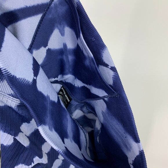 Pink Victoria's Secret Active Leggings Blue Tie Dye - Picture 9 of 9